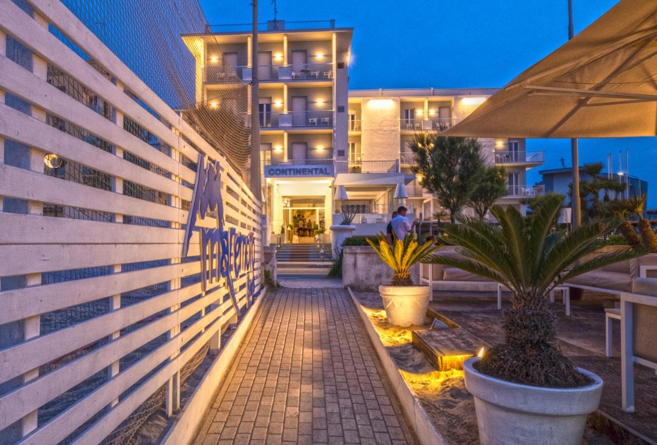 Hotel Continental セニガッリア エクステリア 写真