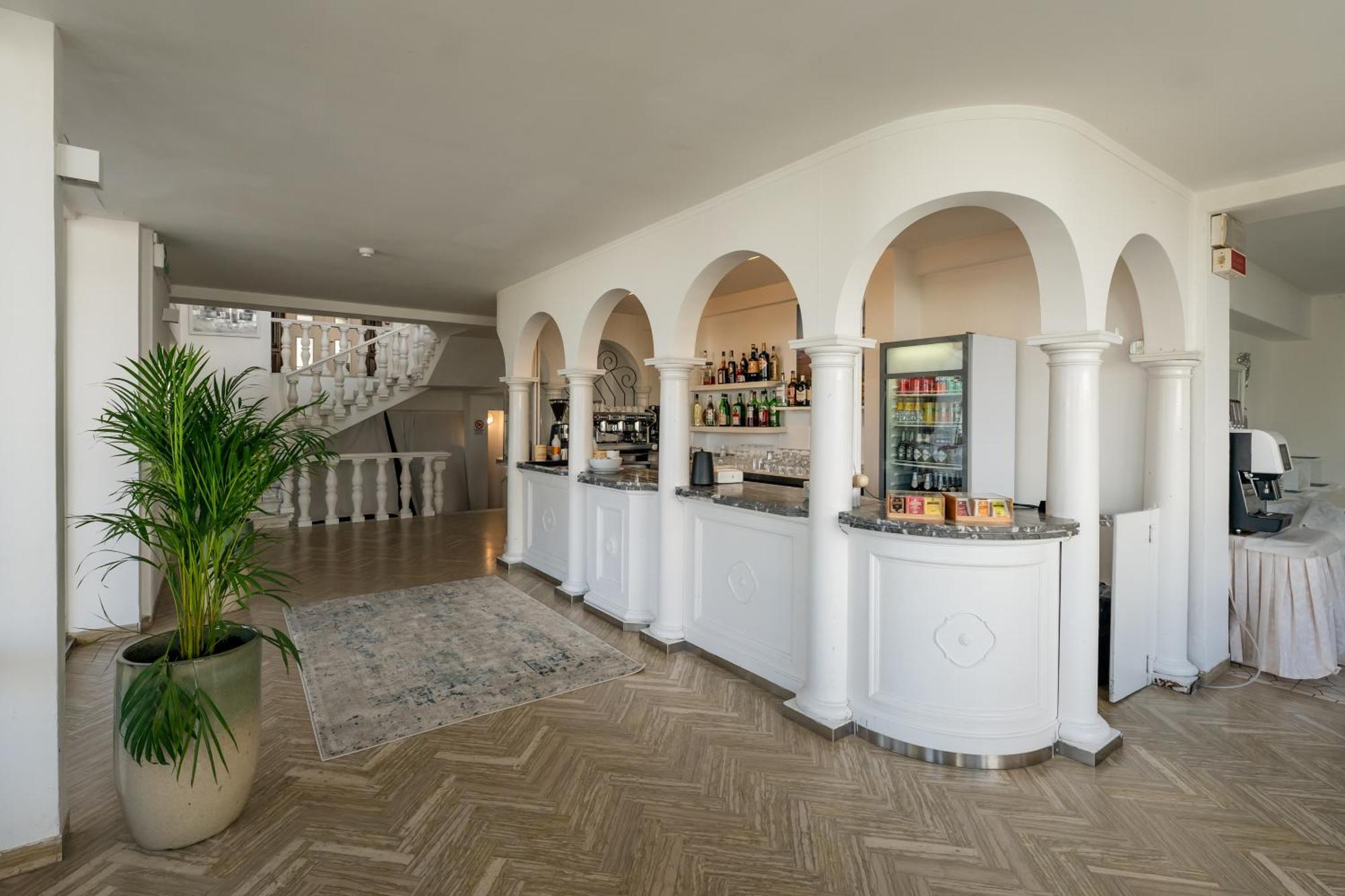 Hotel Continental セニガッリア エクステリア 写真